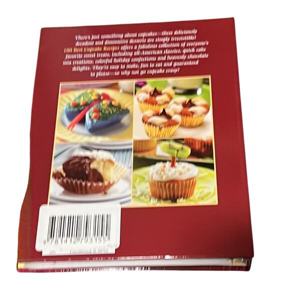 Favorite Brand Name 100 Best Cupcake Recipes Cookbook - Picture 2 of 6